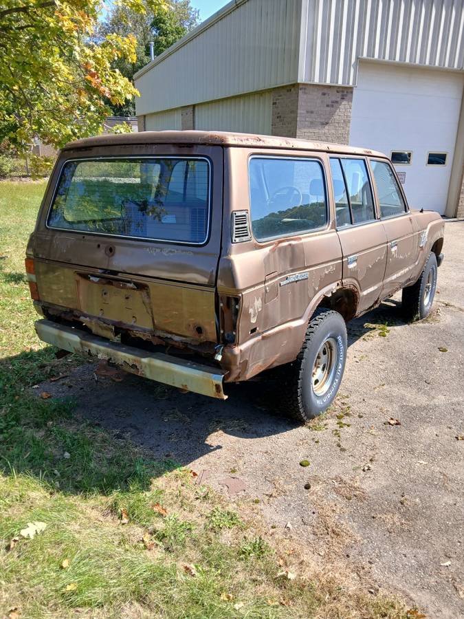 Toyota-fj60-landcruiser-1983-brown-2