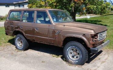 Toyota-fj60-landcruiser-1983-brown