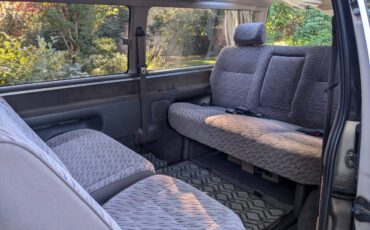 Toyota-hiace-diesel-1995-grey-1