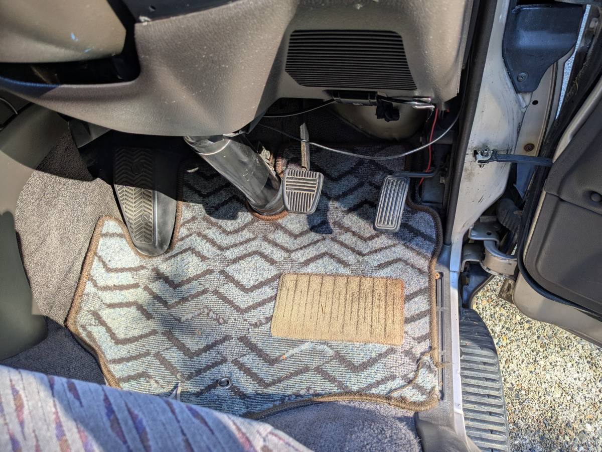 Toyota-hiace-diesel-1995-grey-15