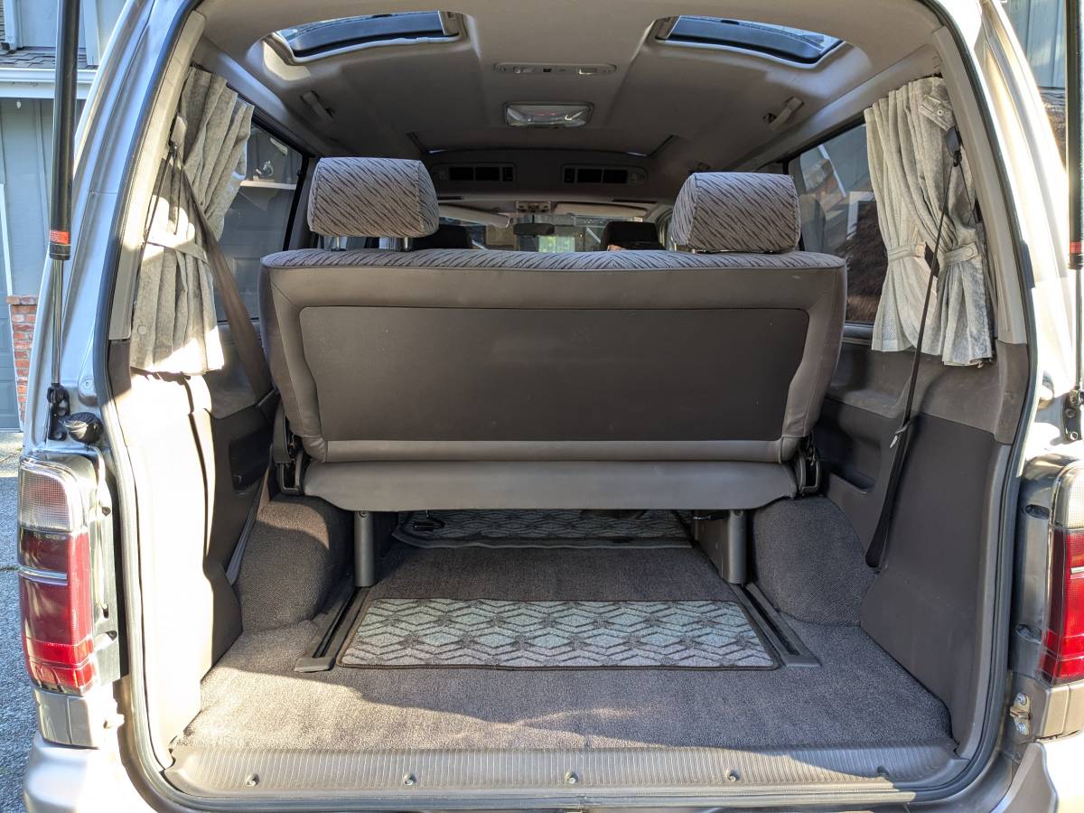 Toyota-hiace-diesel-1995-grey-2
