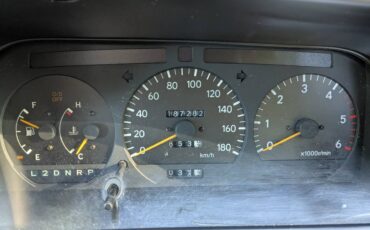 Toyota-hiace-diesel-1995-grey-5