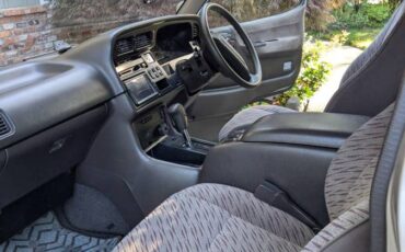 Toyota-hiace-diesel-1995-grey-6