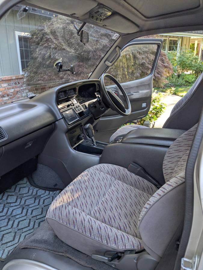 Toyota-hiace-diesel-1995-grey-6