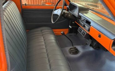 Toyota-hilux-1979-orange-2