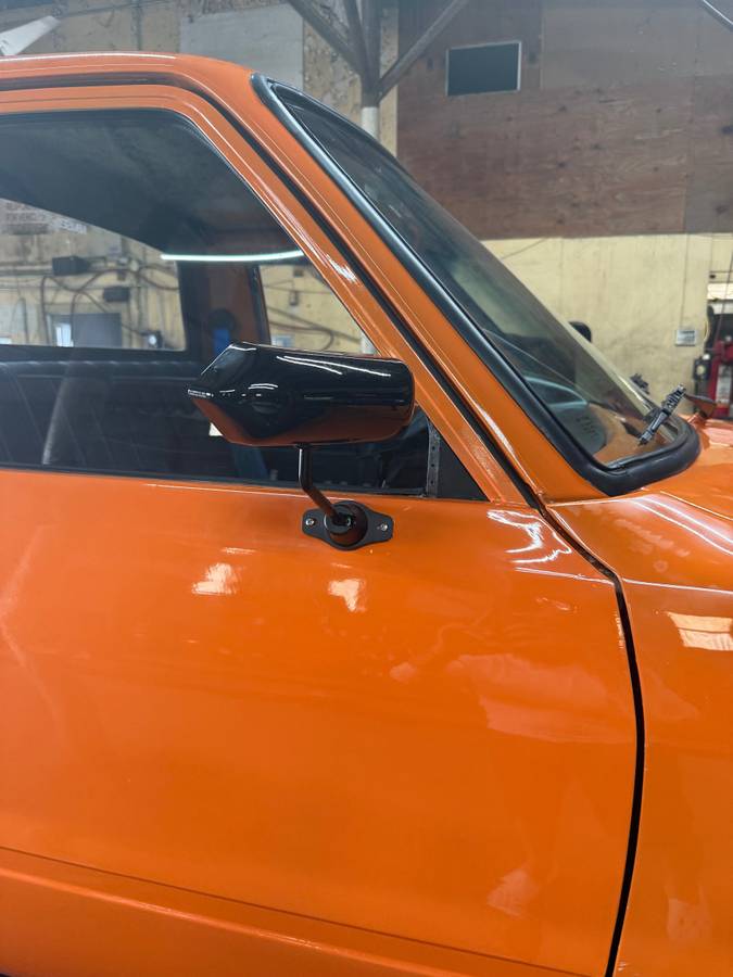 Toyota-hilux-1979-orange-5