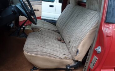 Toyota-hilux-4x4-diesel-1984-red-16