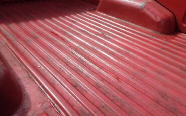 Toyota-hilux-4x4-diesel-1984-red-21