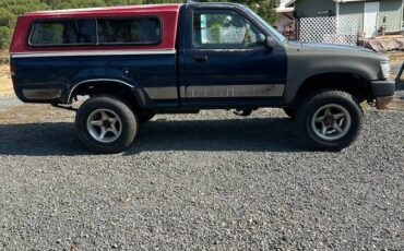 Toyota-hilux-truck-1994-blue