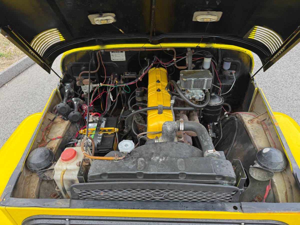 Toyota-land-cruiser-1964-yellow-9