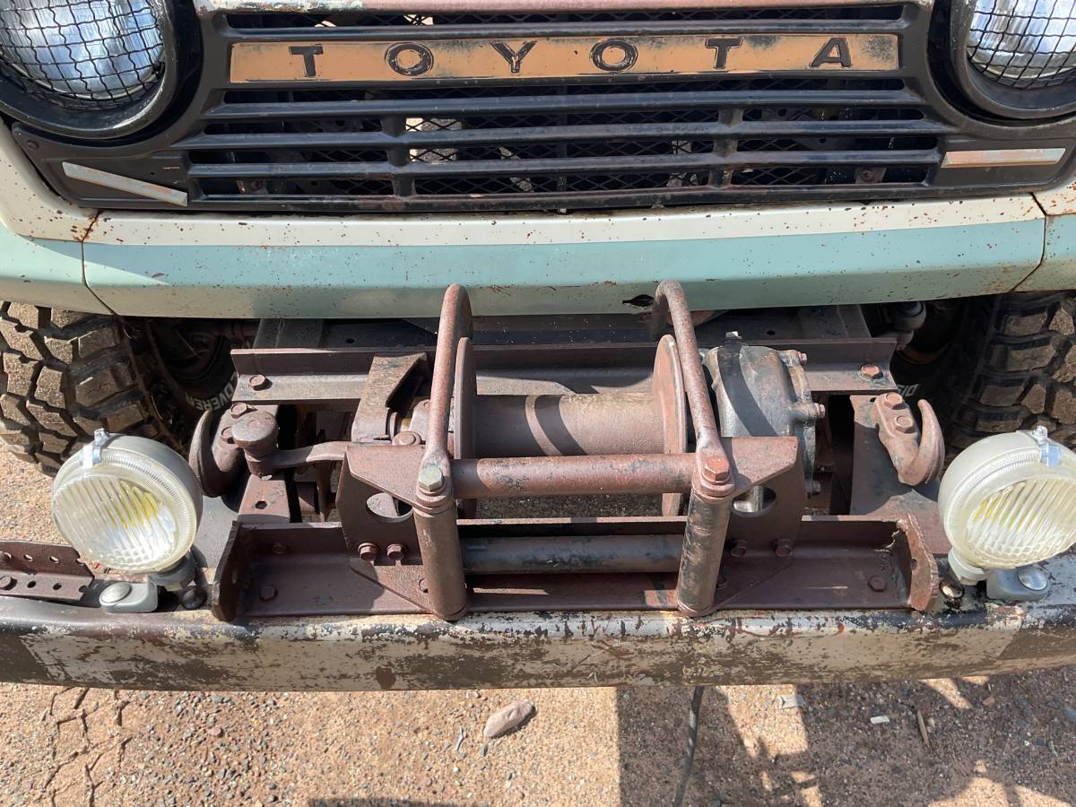 Toyota-land-cruiser-1971-11