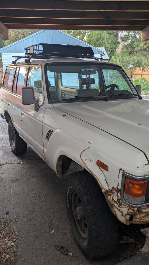 Toyota-land-cruiser-1983-white