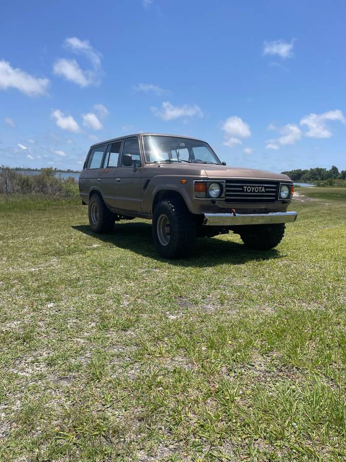 Toyota-land-cruiser-1985-brown-1