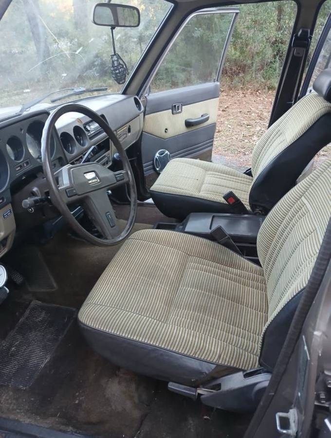 Toyota-land-cruiser-1985-brown-5