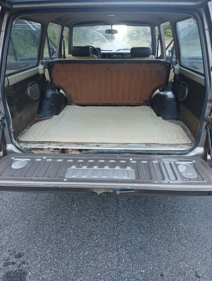 Toyota-land-cruiser-1985-brown-7