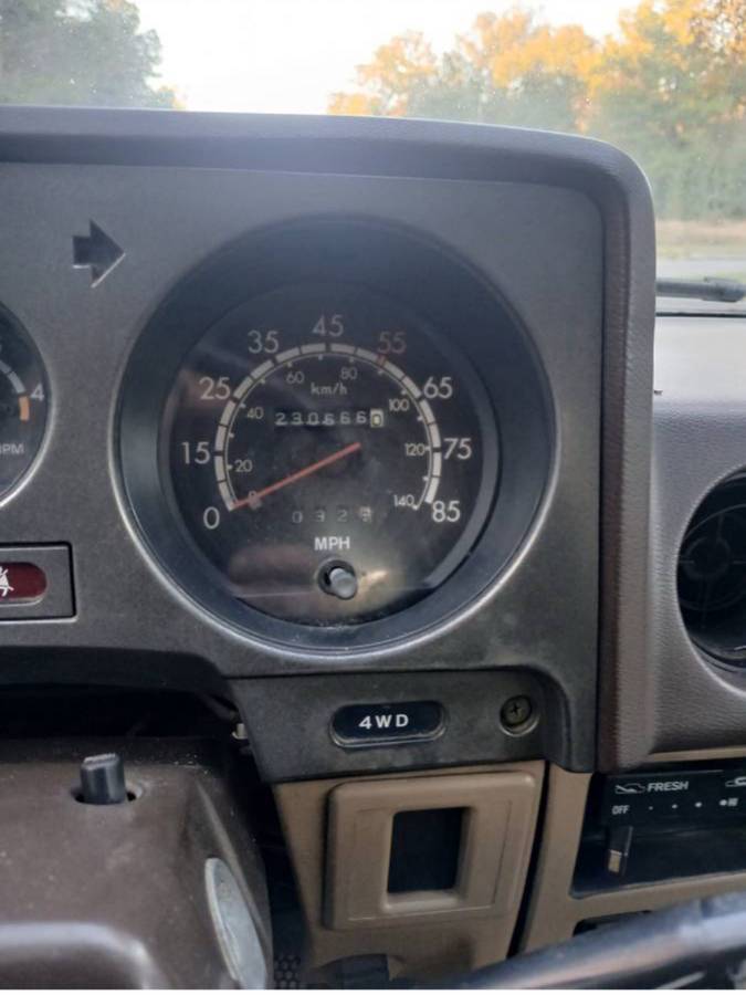 Toyota-land-cruiser-1985-brown-9