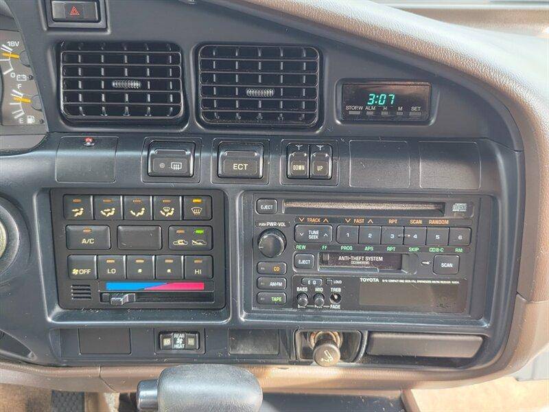 Toyota-land-cruiser-1994-green-20