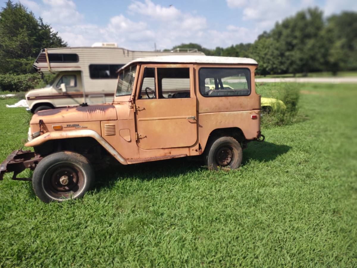 Toyota-land-cruiser-electric-1973-white-1