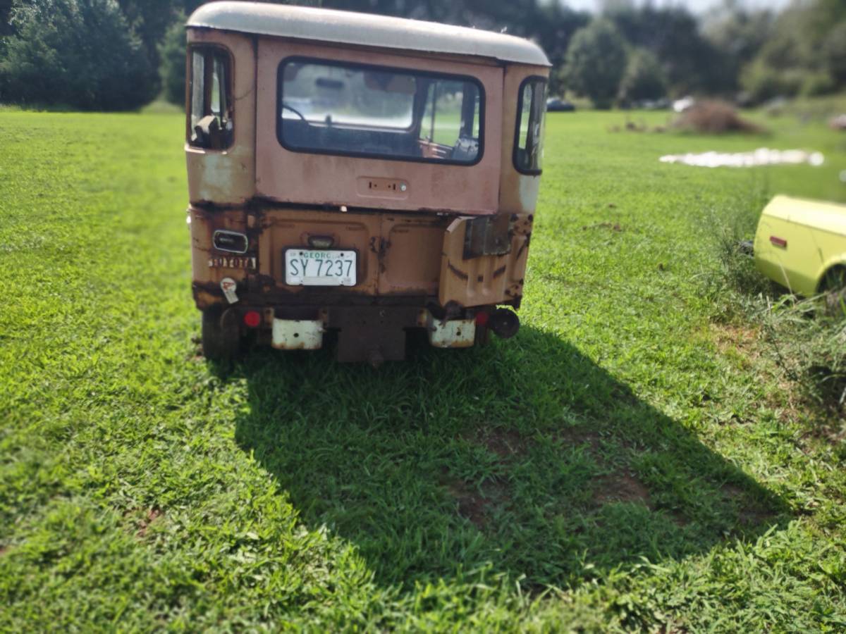 Toyota-land-cruiser-electric-1973-white-2