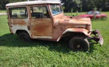 Toyota-land-cruiser-electric-1973-white-3