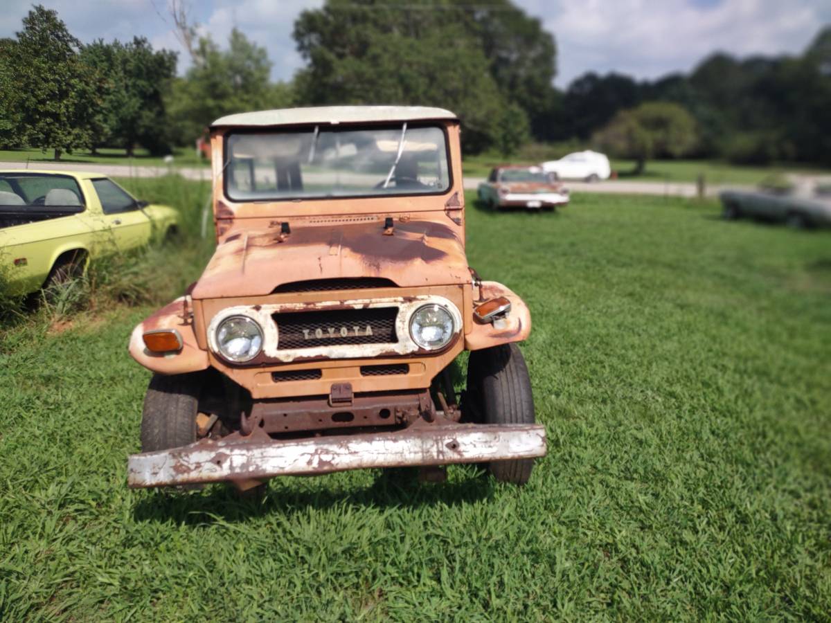 Toyota-land-cruiser-electric-1973-white-4