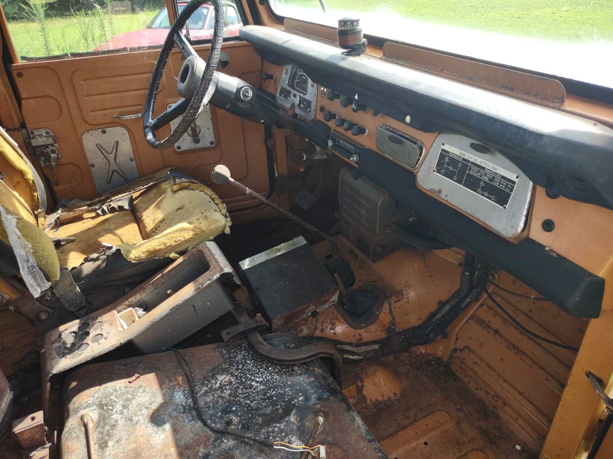 Toyota-land-cruiser-electric-1973-white-6