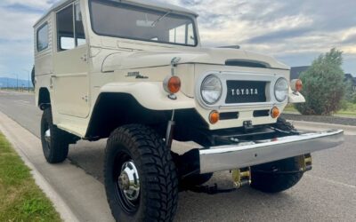Toyota land cruiser fj40 1965