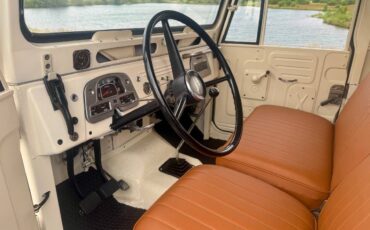 Toyota-land-cruiser-fj40-1965-white-5