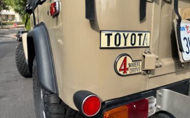 Toyota-land-cruiser-fj40-1974