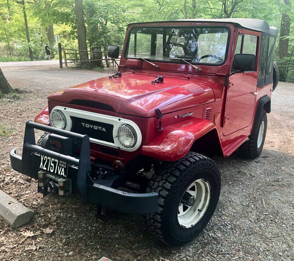 Toyota-land-cruiser-fj40-1975-1