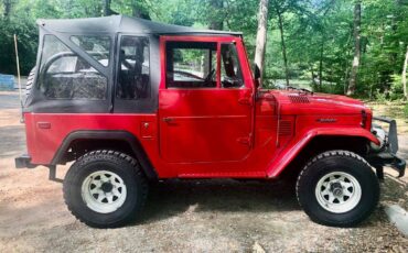 Toyota-land-cruiser-fj40-1975