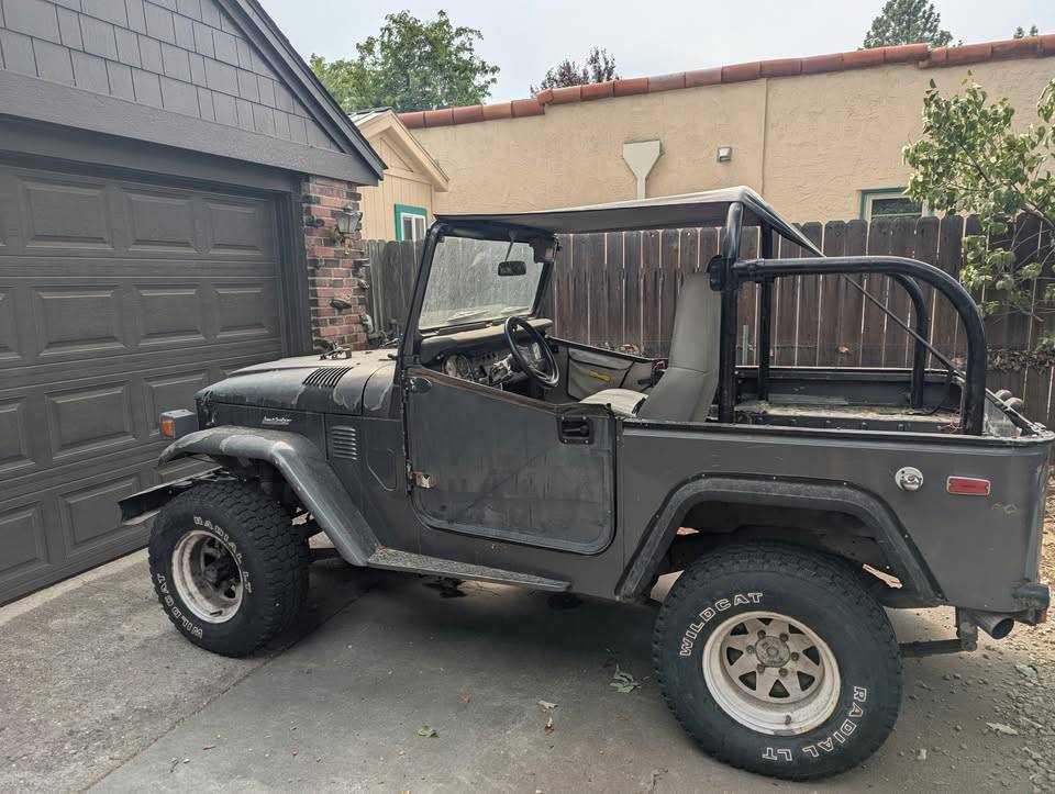 Toyota-land-cruiser-fj40-1976