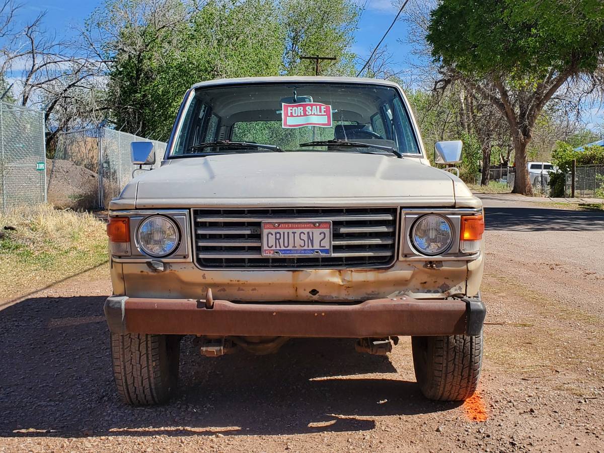 Toyota-land-cruiser-fj60-1985-brown-11