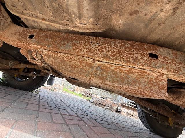 Toyota-land-cruiser-fj60-fj-60-1982-brown-10