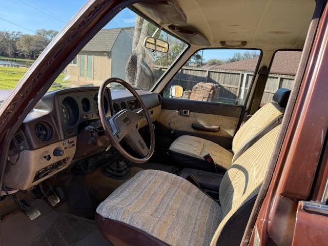 Toyota-land-cruiser-fj60-fj-60-1982-brown-5