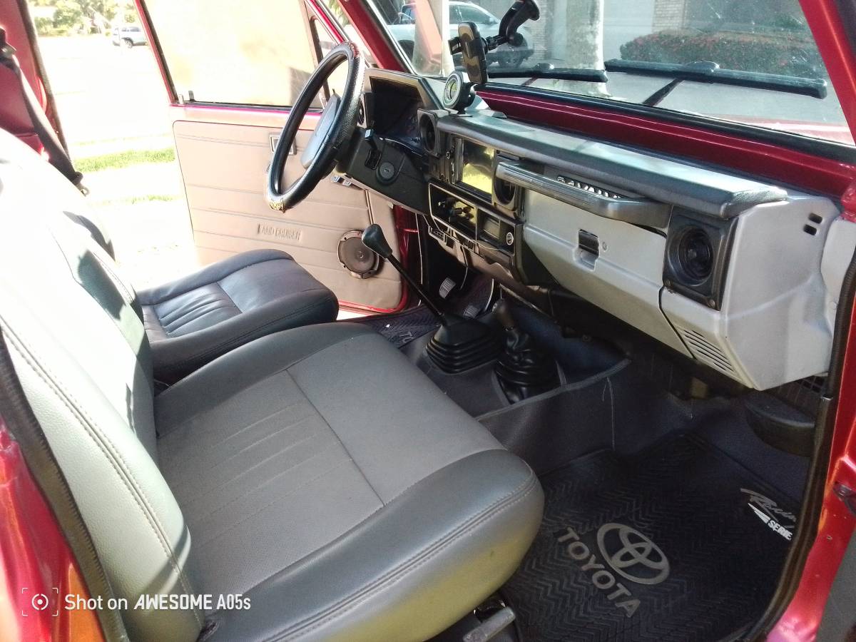 Toyota-land-cruiser-fzj73-1995-red-15