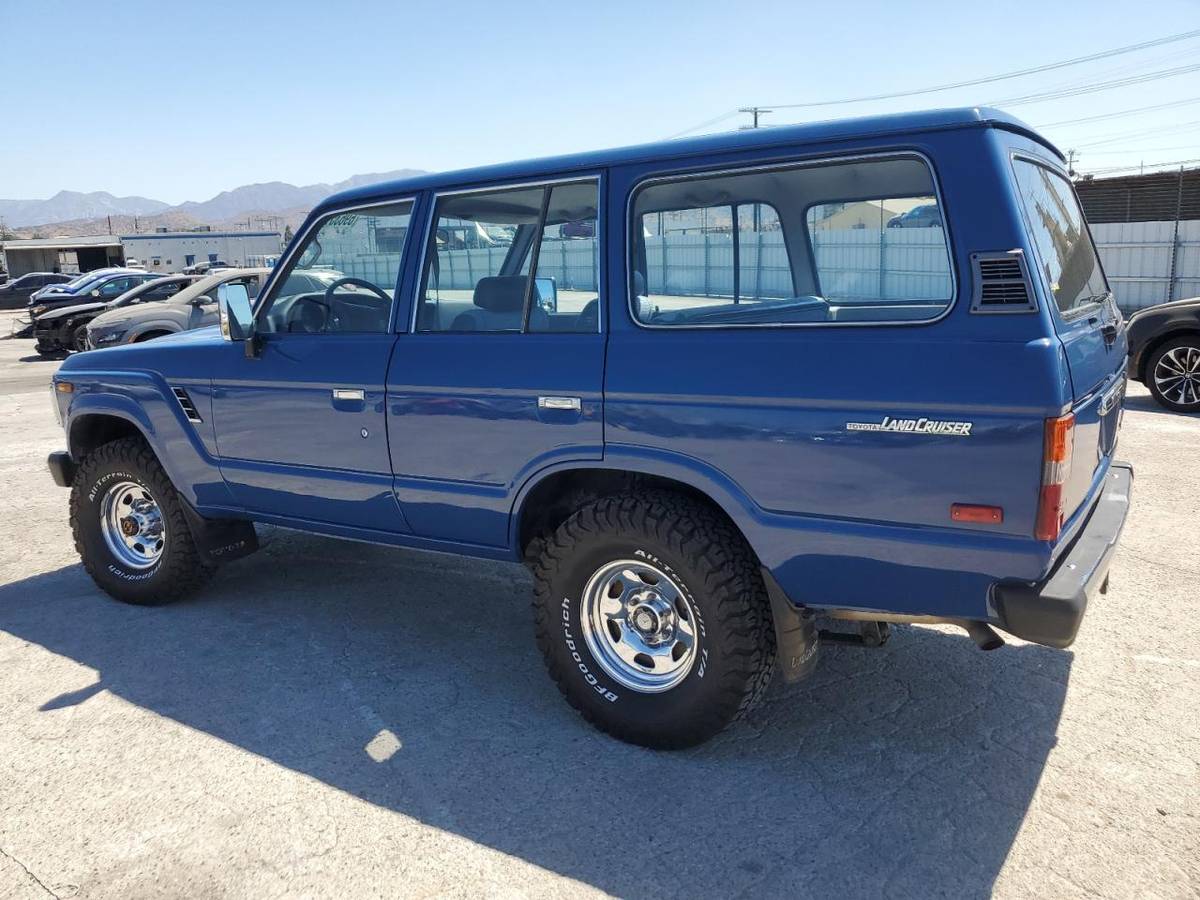 Toyota-land-cruiser-gx-1988-blue-1