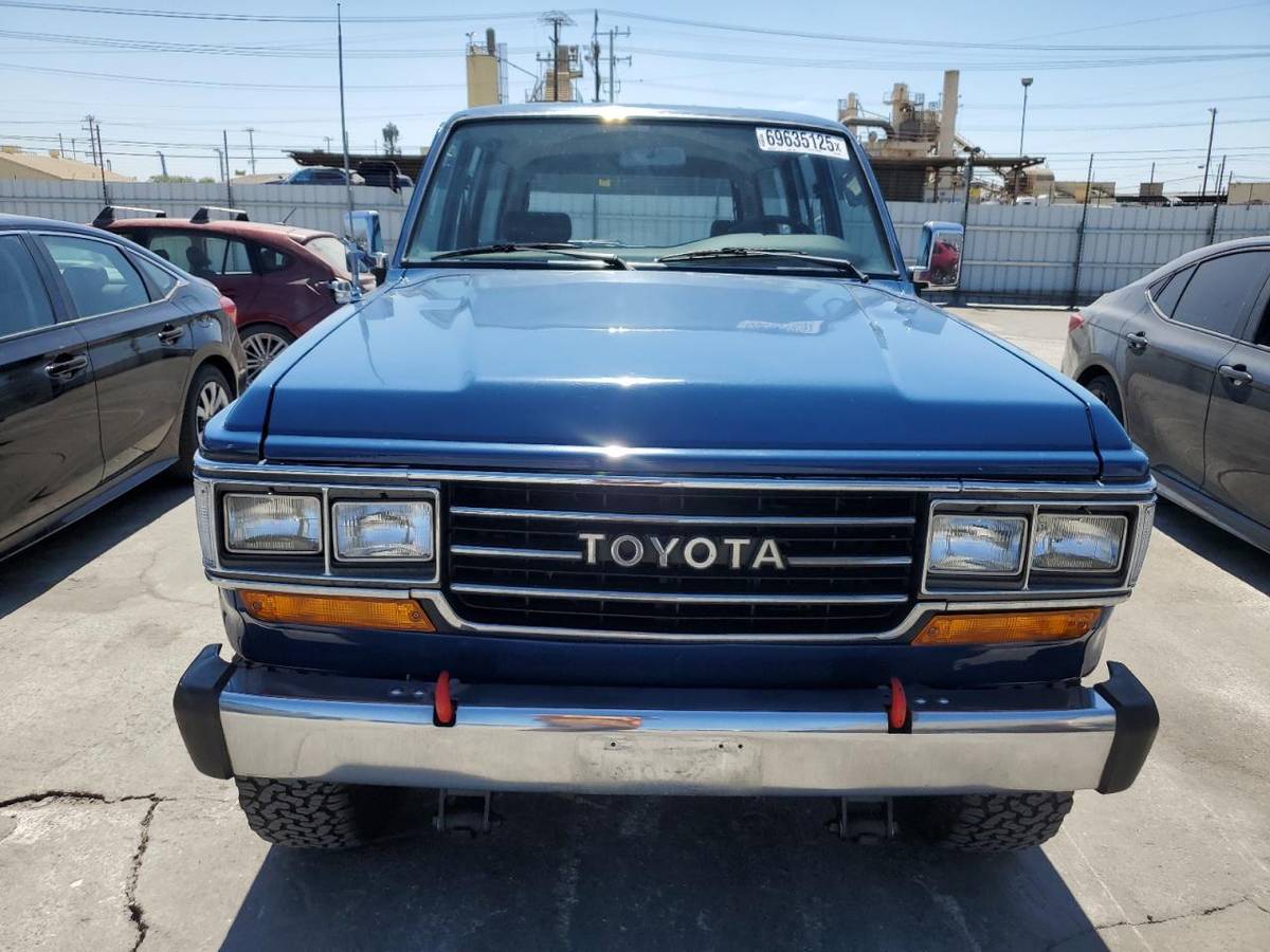 Toyota-land-cruiser-gx-1988-blue-2