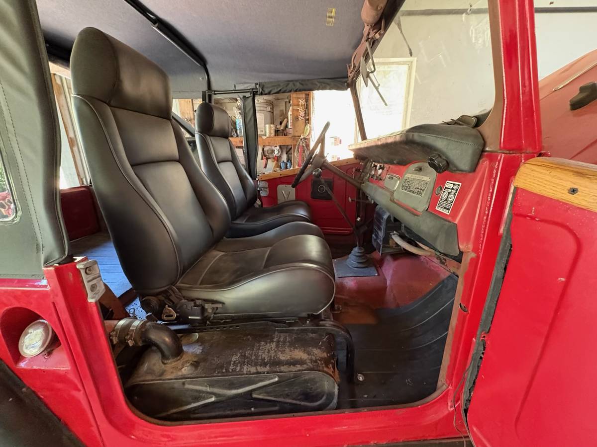 Toyota-landcruiser-1971-red-1