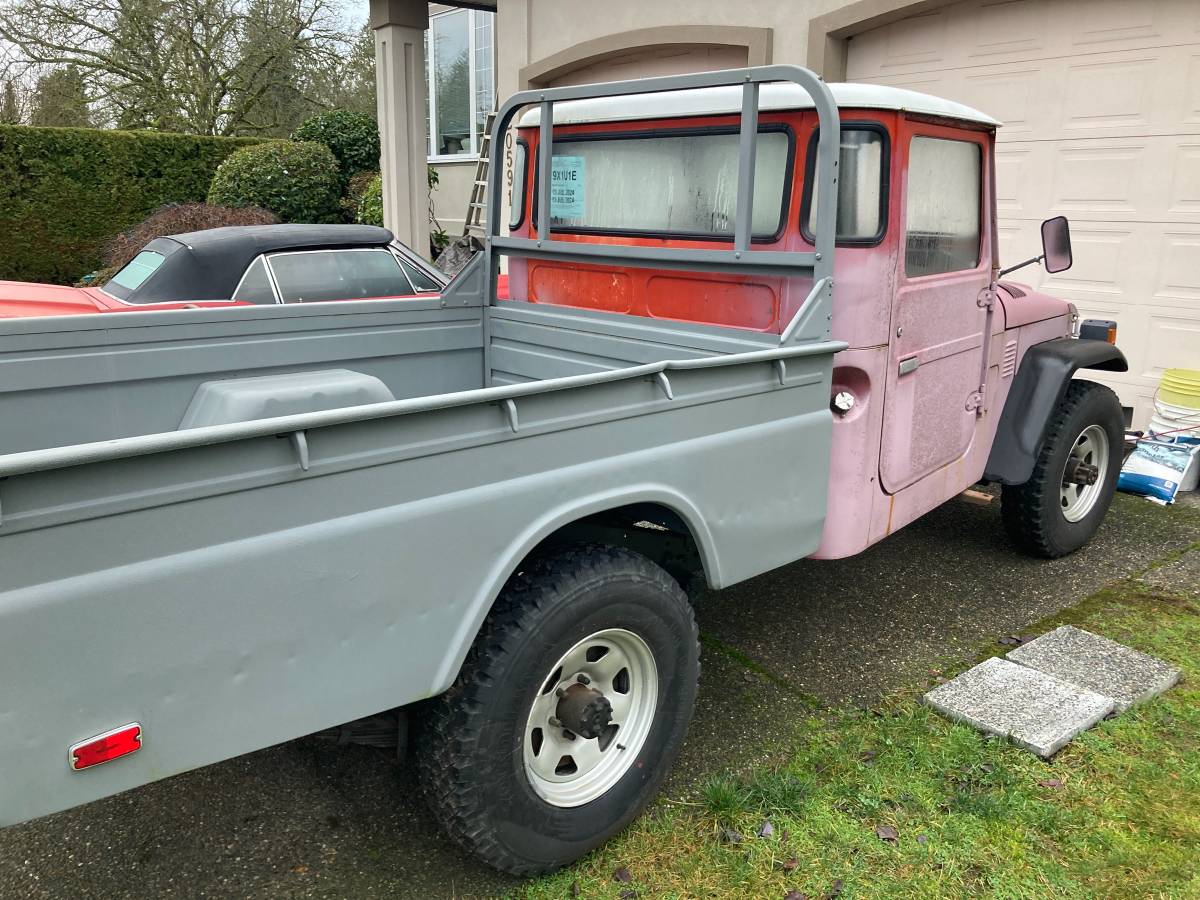 Toyota-landcruiser-1977-red