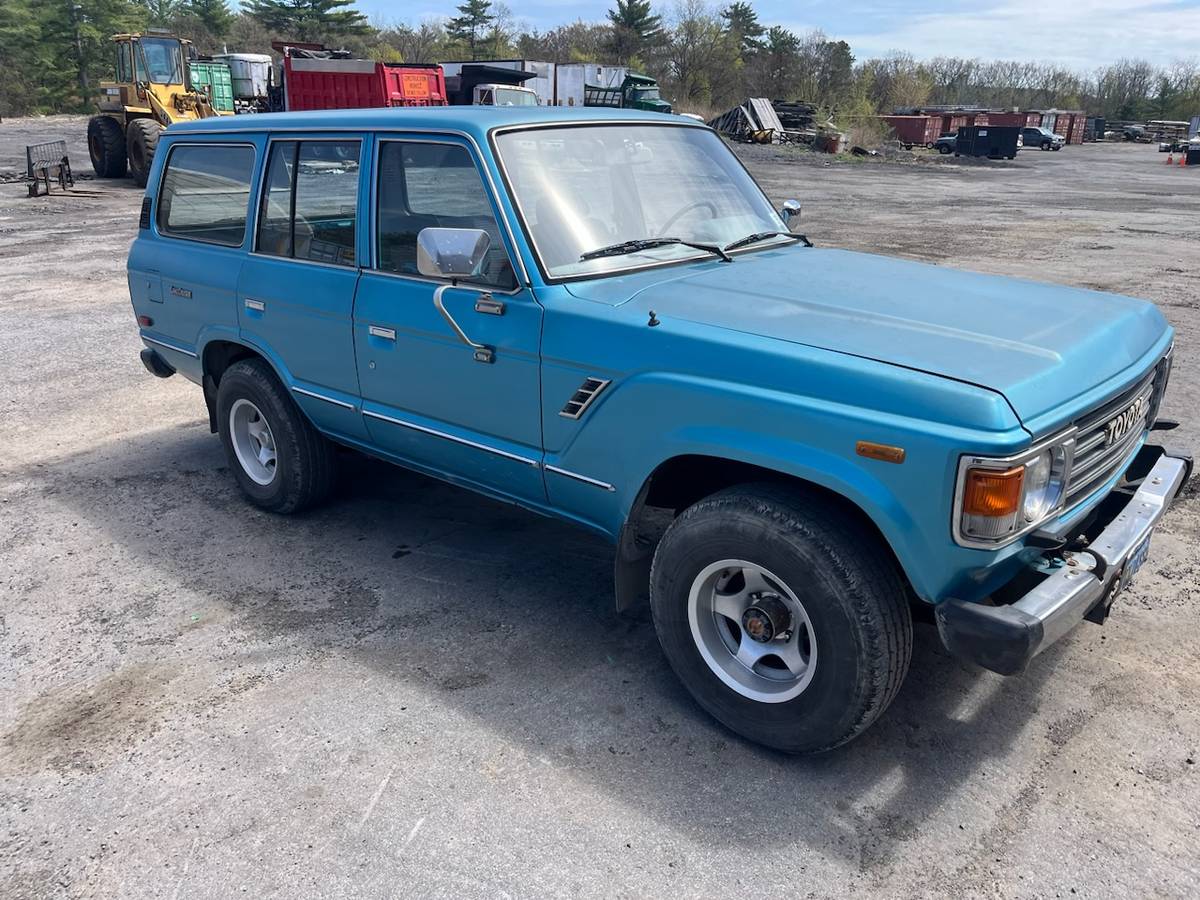 Toyota-landcruiser-1984-blue-2