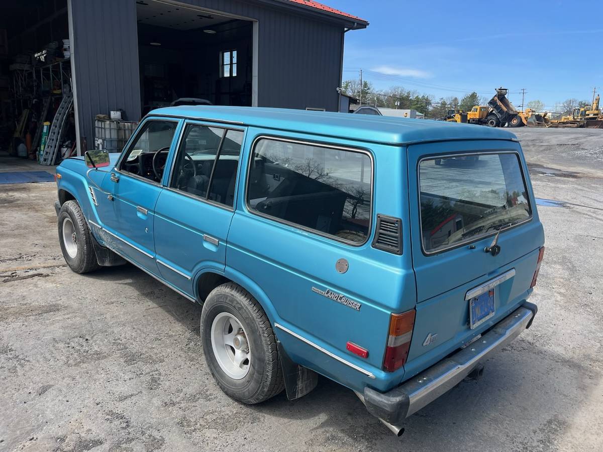 Toyota-landcruiser-1984-blue-4
