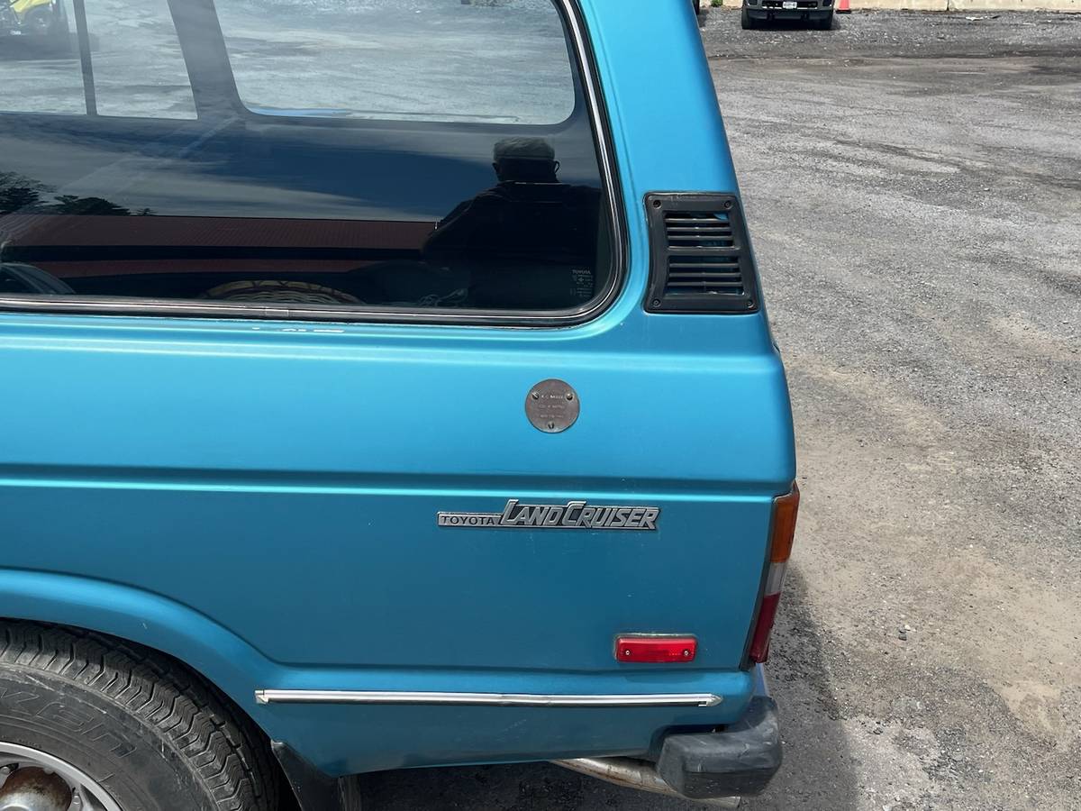 Toyota-landcruiser-1984-blue-6