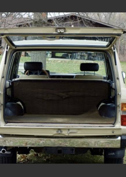 Toyota-landcruiser-1986-custom-3