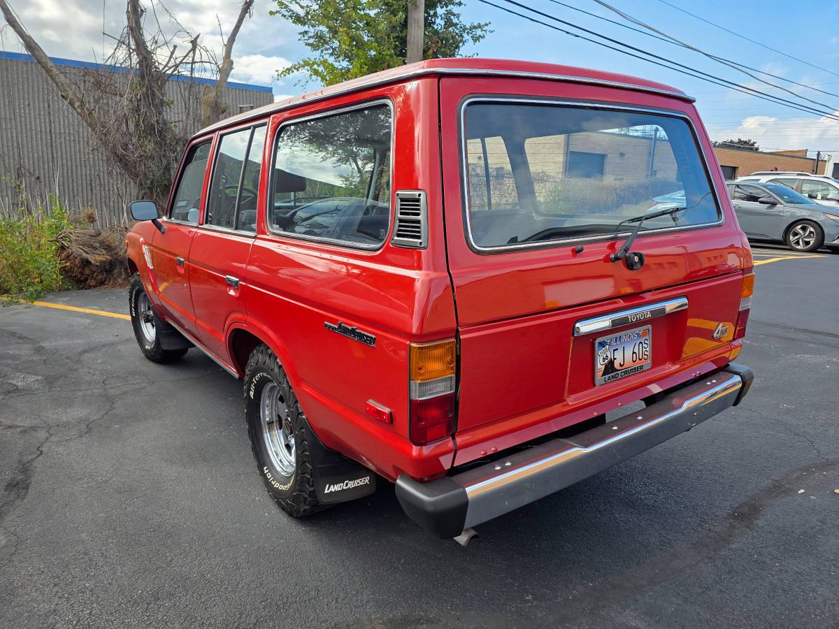 Toyota-landcruiser-1986-red-1