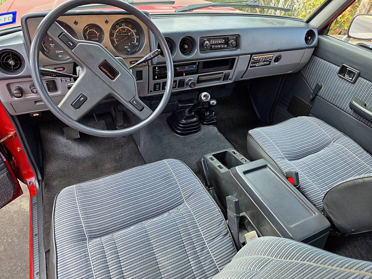 Toyota-landcruiser-1986-red-7