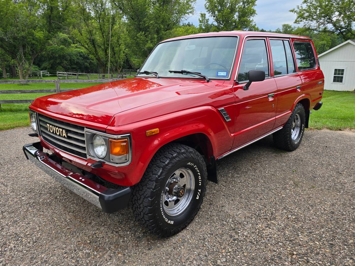 Toyota-landcruiser-1986-red