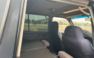 Toyota-landcruiser-1992-silver-1