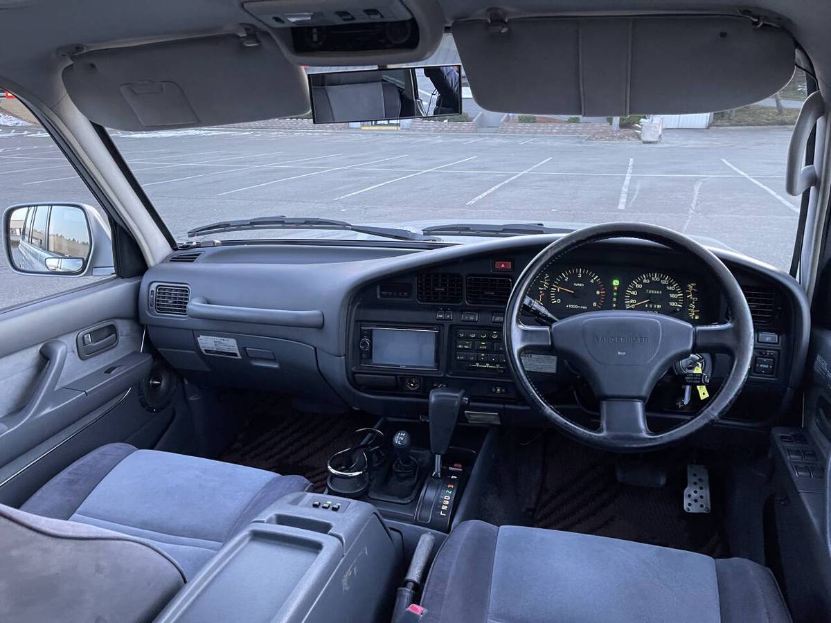 Toyota-landcruiser-80-vx-ltd-diesel-1990-silver-11