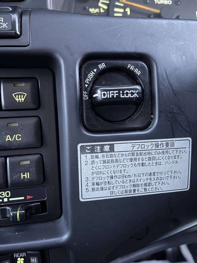 Toyota-landcruiser-80-vx-ltd-diesel-1990-silver-12